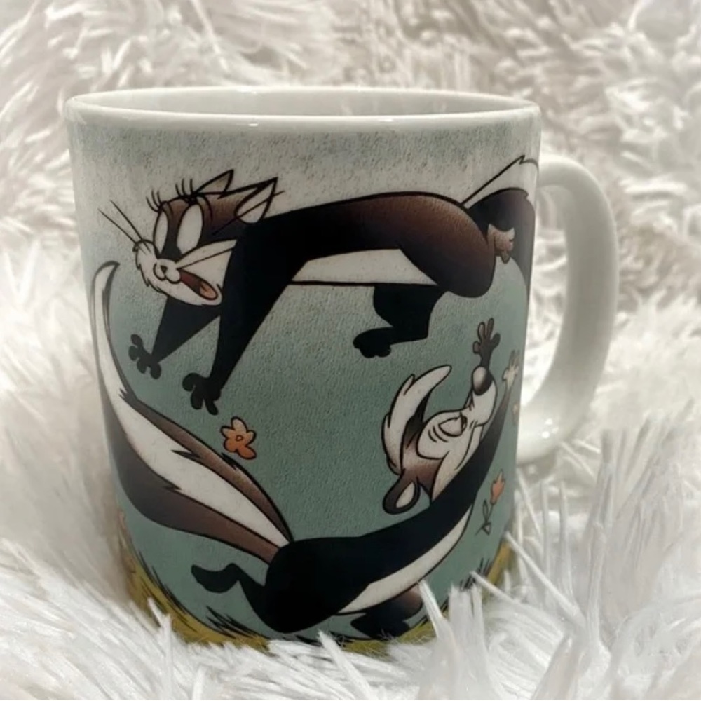 Vintage 1994 Looney Tunes sun signs Pisces mug pepe le pew